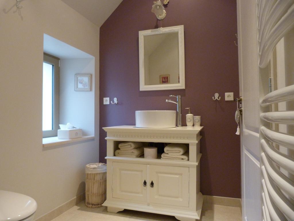 Le Repos Coquelicot Bed & Breakfast Montillot Стая снимка